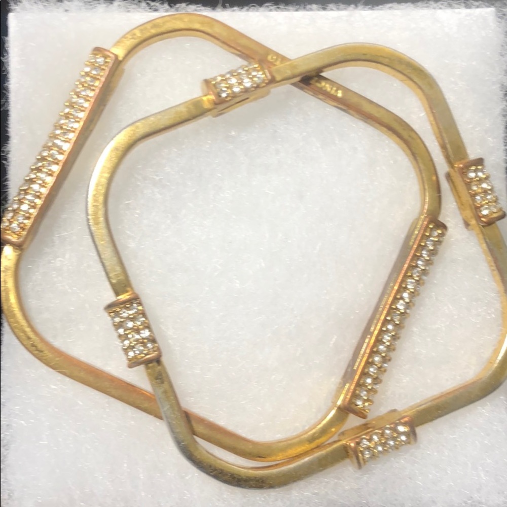 Bracelet by Vince Camuto (gold)
